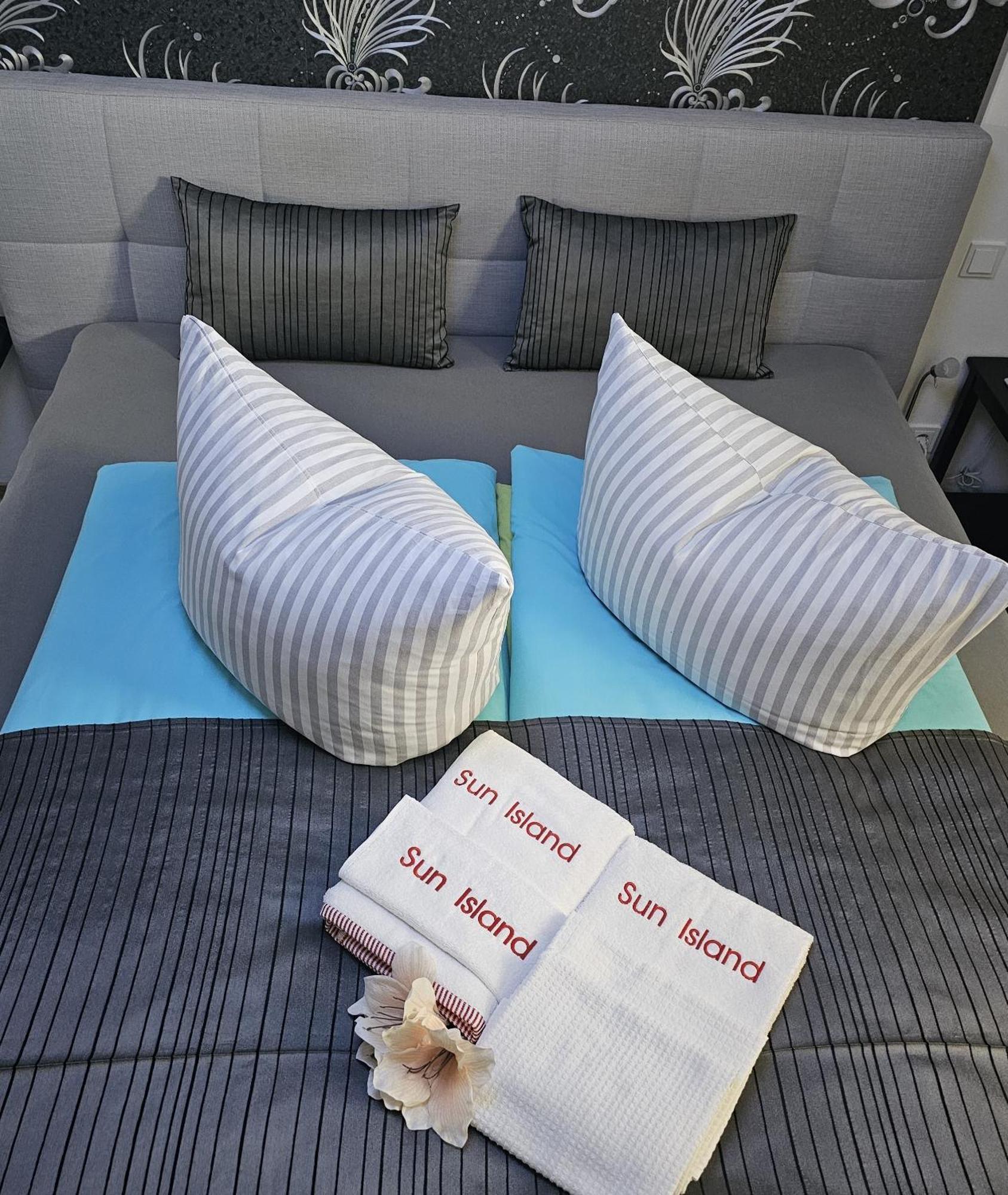 Sun Island Apartment Баабе Екстериор снимка
